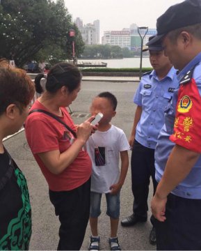 芜湖市民警“公车私用”被举报 原是孩子走丢了