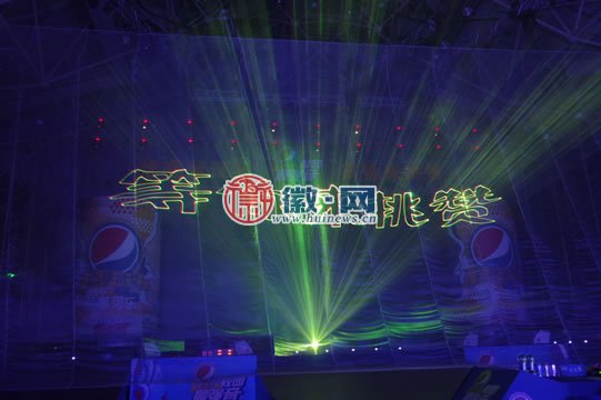 吴莫愁苏醒带队2015百事挑赞校园最强音巅峰对决